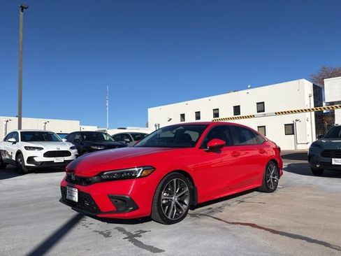 Used 2024 Honda Civic Touring image 2