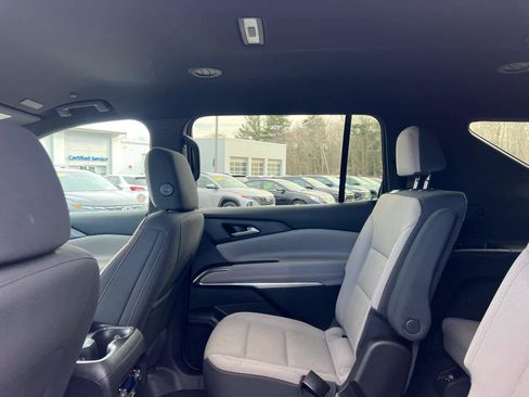 Certified 2025 Chevrolet Traverse LT image 29