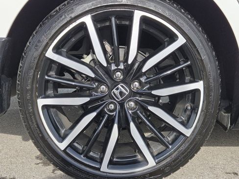 Used 2023 Honda Accord Touring image 32