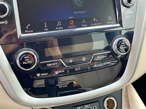 Used 2022 Nissan Murano SL w/ SL Moonroof Package image 16