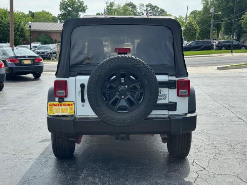 Used 2014 Jeep Wrangler Unlimited Sport AWD/4WD image 5
