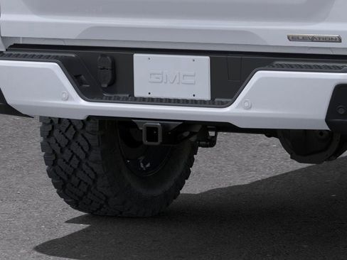 New 2025 GMC Canyon Elevation w/ Convenience Package image 38