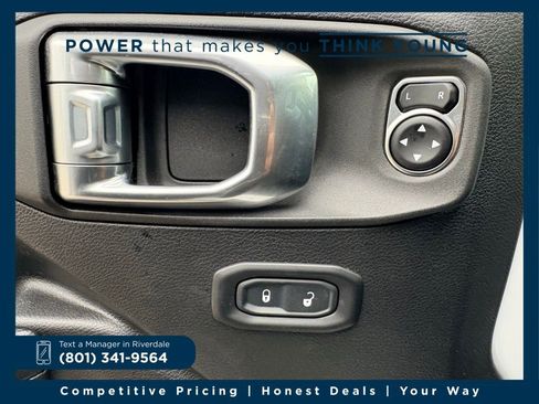 Used 2023 Jeep Wrangler Unlimited Rubicon 4xe image 26