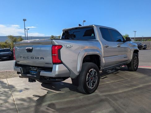 Used 2024 Toyota Tacoma TRD Sport w/ TRD Sport Upgrade Package AWD/4WD image 5