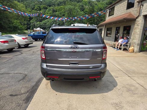 Used 2014 Ford Explorer XLT w/ Equipment Group 202A AWD/4WD image 6