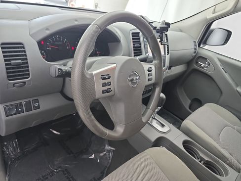 Certified 2020 Nissan Frontier SV RWD image 15