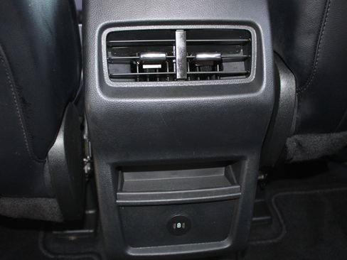 Used 2023 Ford Edge SEL image 18