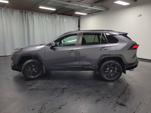Used 2023 Toyota RAV4 SE AWD/4WD image 5