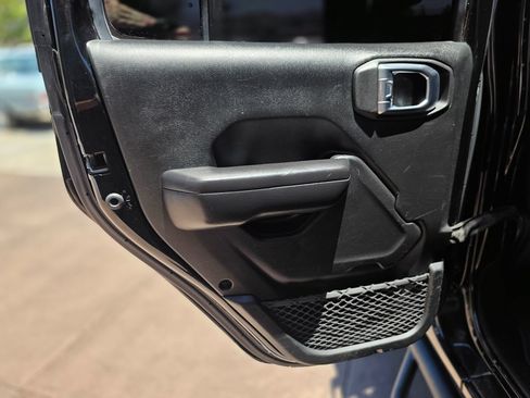 Used 2021 Jeep Wrangler Unlimited Rubicon AWD/4WD image 29