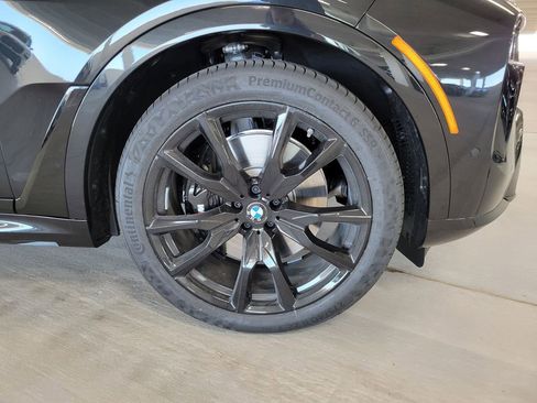 Used 2026 BMW X7 xDrive40i w/ M Sport Package image 4