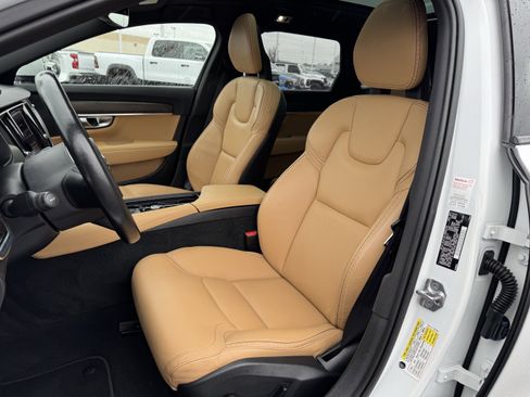 Used 2018 Volvo V90 T6 Cross Country w/ Convenience Package image 25