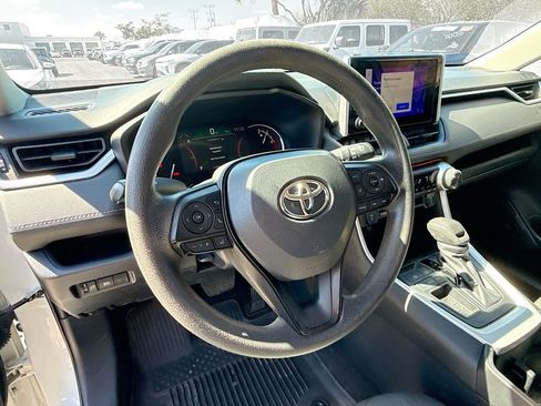 Used 2023 Toyota RAV4 XLE image 12