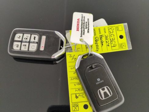 Used 2024 Honda Odyssey Touring image 32