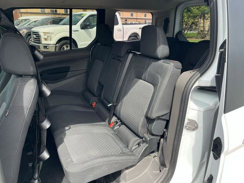 Used 2022 Ford Transit Connect XLT FWD image 16