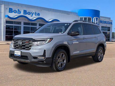 Certified 2024 Honda Passport TrailSport image 7