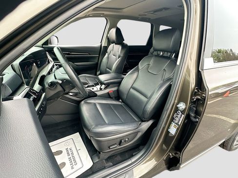 Used 2025 Kia Telluride S image 21