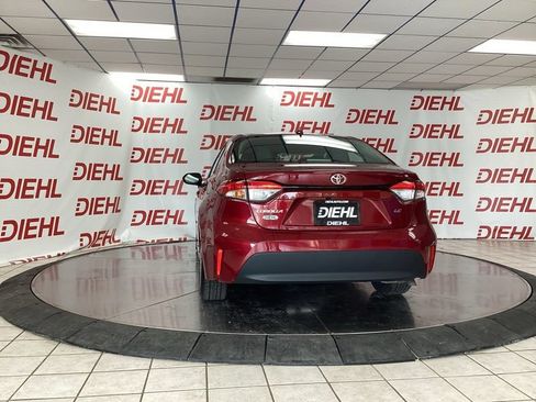 Used 2023 Toyota Corolla LE FWD image 5