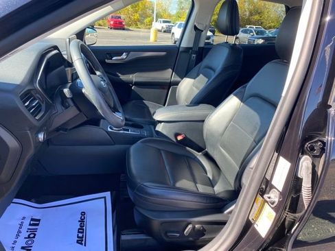 Used 2021 Ford Escape Titanium image 16