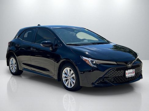 Certified 2024 Toyota Corolla SE FWD image 3