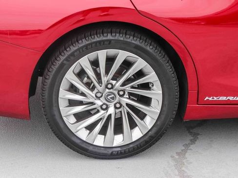 Used 2022 Lexus ES 300h w/ Accessory Package FWD image 9