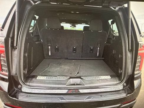 Used 2025 Chevrolet Suburban Z71 AWD/4WD image 11