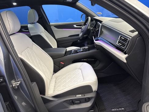 New 2025 Volkswagen Atlas Cross Sport SEL Premium R-Line image 24