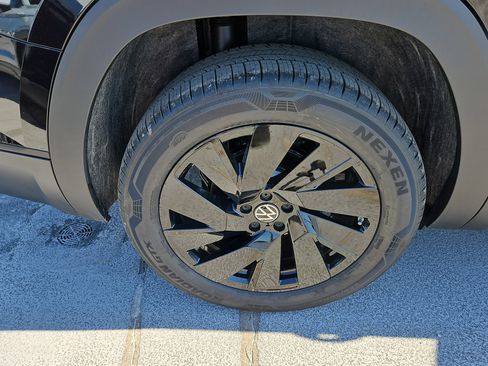 New 2026 Volkswagen Atlas SE image 5