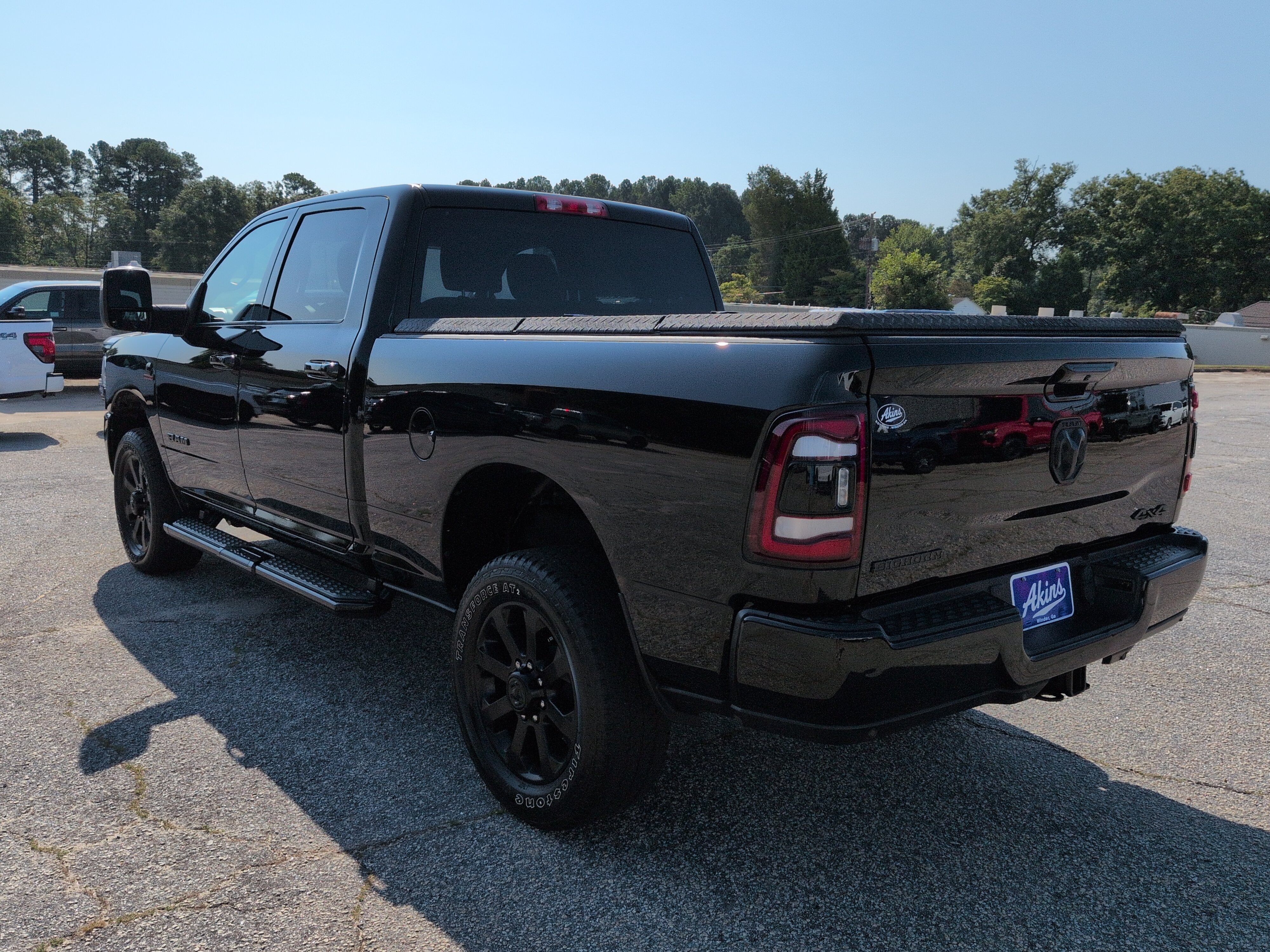 Certified 2024 RAM 2500 Big Horn w/ Night Edition AWD/4WD image 5