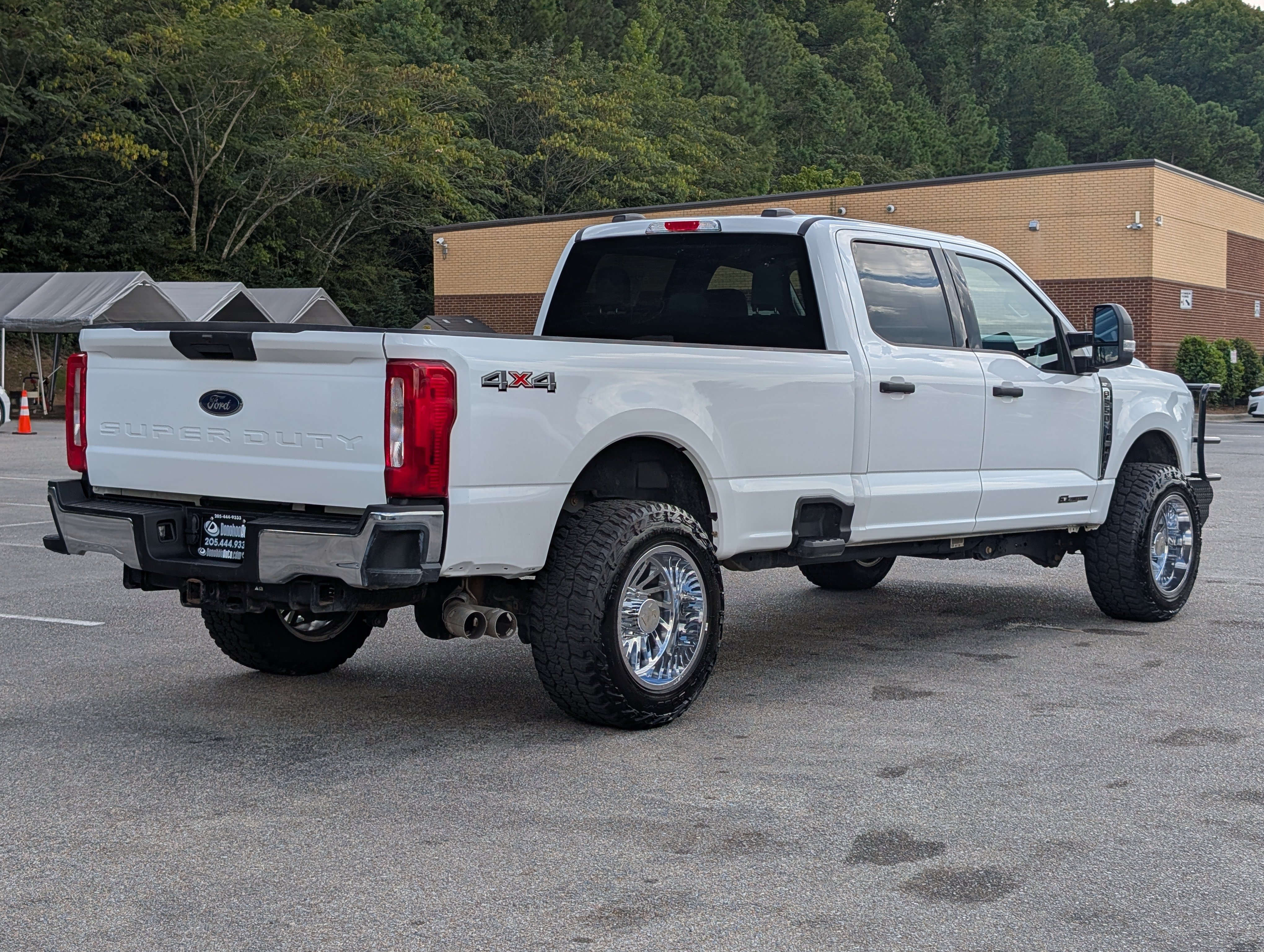 Used 2024 Ford F350 XLT AWD/4WD image 9