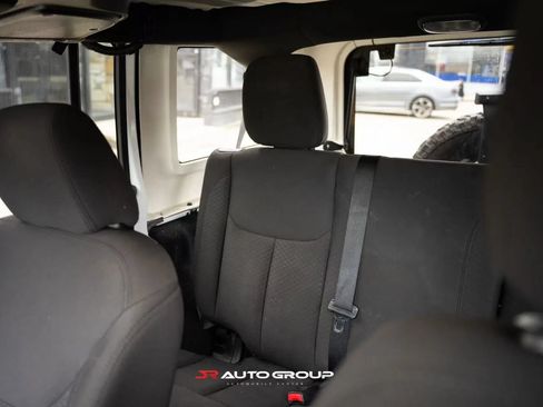 Used 2016 Jeep Wrangler Unlimited Sport AWD/4WD image 15
