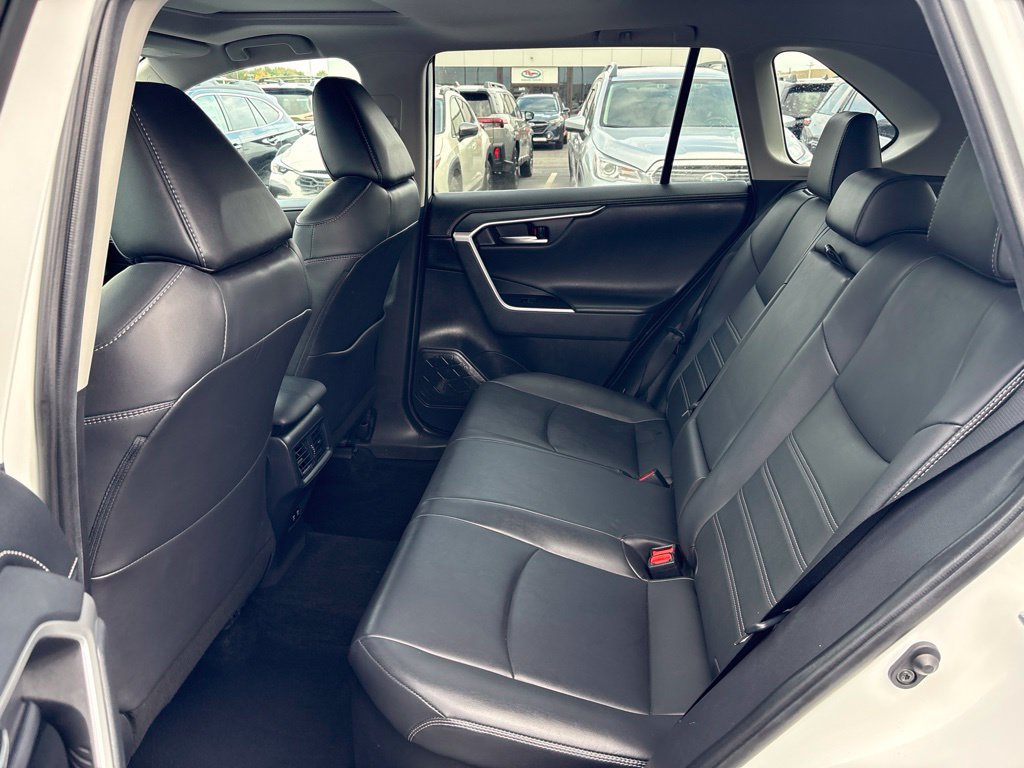 Used 2019 Toyota RAV4 Limited w/ Carpet Mat Package AWD/4WD image 9