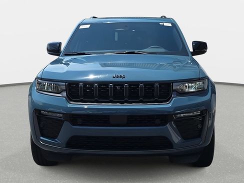 New 2026 Jeep Grand Cherokee Limited AWD/4WD image 2