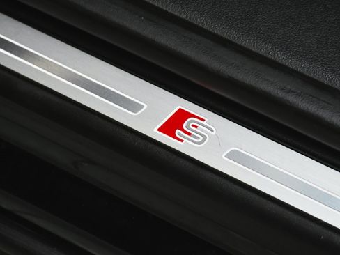 Used 2024 Audi SQ8 Prestige w/ Prestige Package image 14