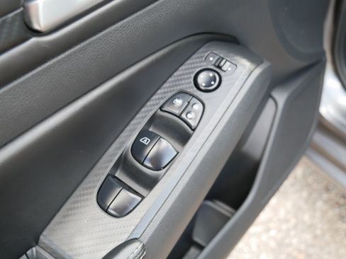 Certified 2024 Nissan Altima 2.5 SV FWD image 19