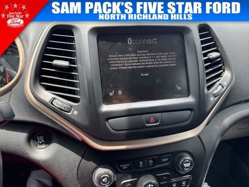 Used 2016 Jeep Cherokee High Altitude AWD/4WD image 8