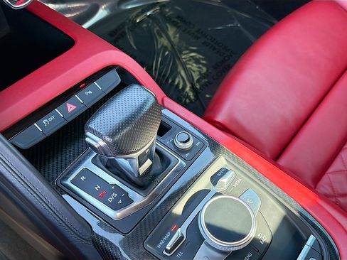 Used 2017 Audi R8 V10 w/ Carbon Exterior Package image 25