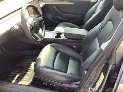 Used 2022 Tesla Model 3 Long Range AWD/4WD image 3
