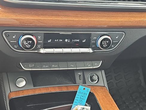 Certified 2023 Audi Q5 2.0T Premium Plus AWD/4WD image 7