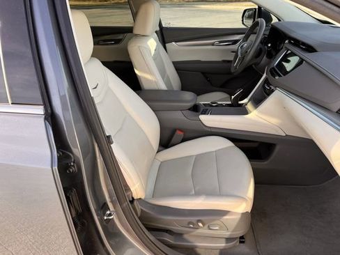 Certified 2022 Cadillac XT5 Premium Luxury image 24