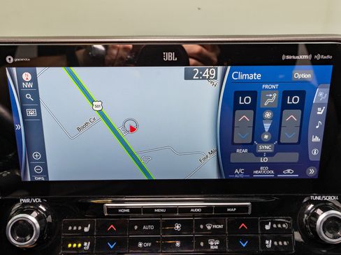 Used 2020 Toyota Highlander Limited image 17