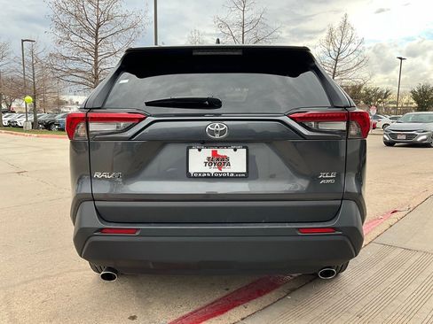 Used 2025 Toyota RAV4 XLE image 7