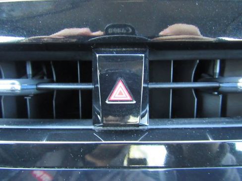 Used 2023 Toyota Camry SE image 41