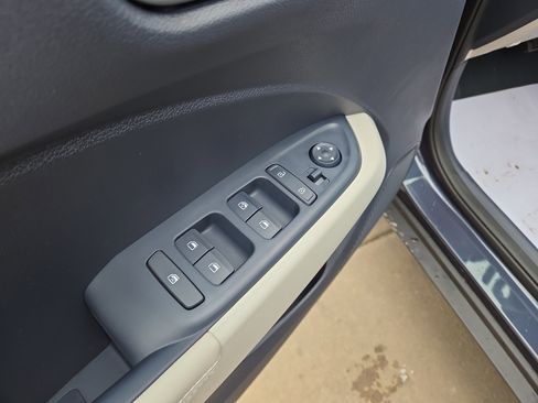 New 2026 Hyundai Venue SEL image 16