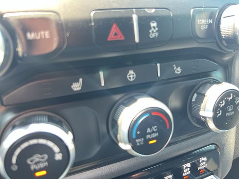 Used 2021 RAM 3500 Big Horn w/ Level 1 Equipment Group AWD/4WD image 15