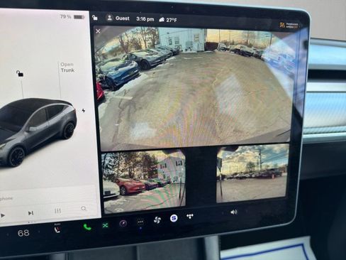 Used 2021 Tesla Model Y Performance image 17