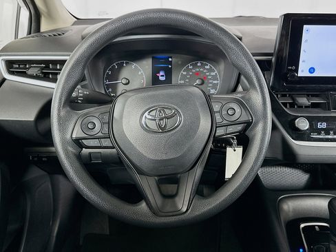 Used 2023 Toyota Corolla LE w/ Carpet Mat Package (TMS) image 17