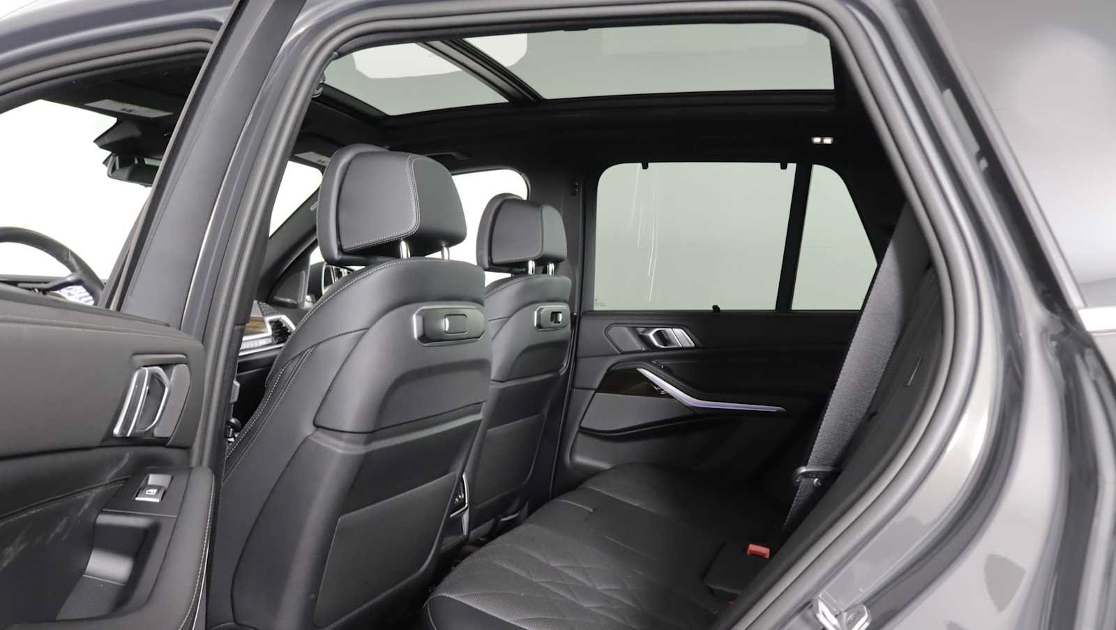Used 2026 BMW X5 xDrive40i AWD/4WD image 23