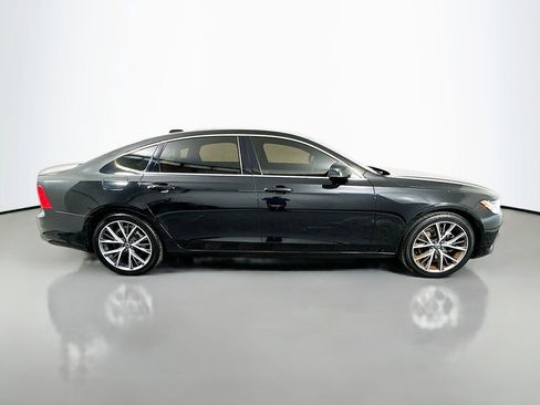 Used 2018 Volvo S90 T5 Momentum w/ Momentum Plus Package FWD image 4