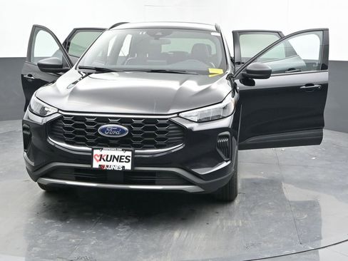 Used 2025 Ford Escape ST-Line image 34