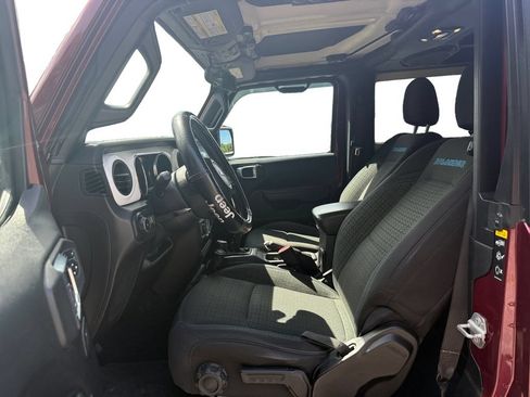 Used 2021 Jeep Wrangler Sport AWD/4WD image 9